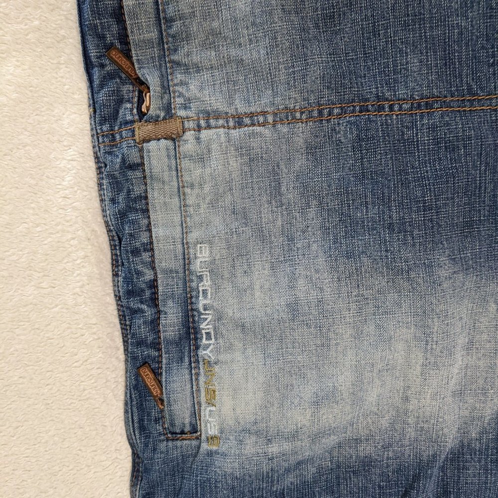 Burgundy Brand Bleached Denim Shorts w/Zippered Pockets - size 42 Waist* - Picture 4 of 7